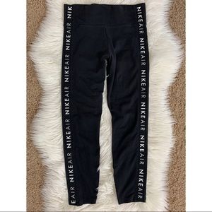 NIKE AIR tape athletic crop leggings